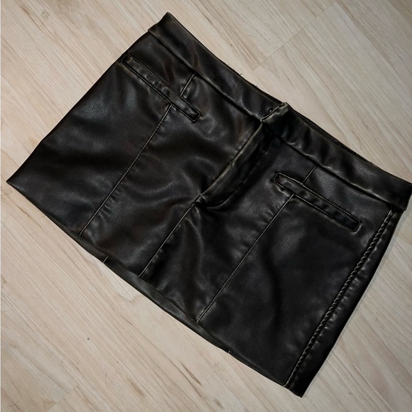 NWT Zara Faux Leather Mini Skirt - Picture 3 of 6